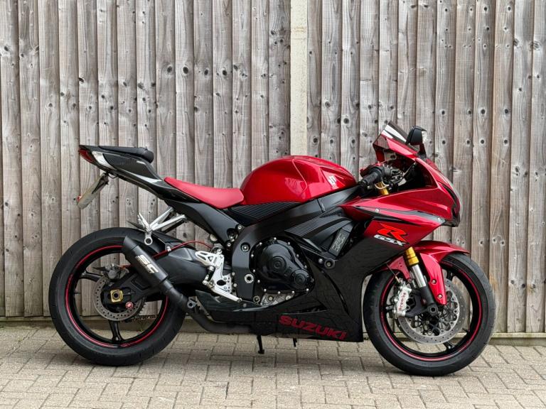 SUZUKI GSXR 750 ZL4 EDITION 2014 (14) SUPER SPORT + F/S/H + 9 SERVICE STAMPS 