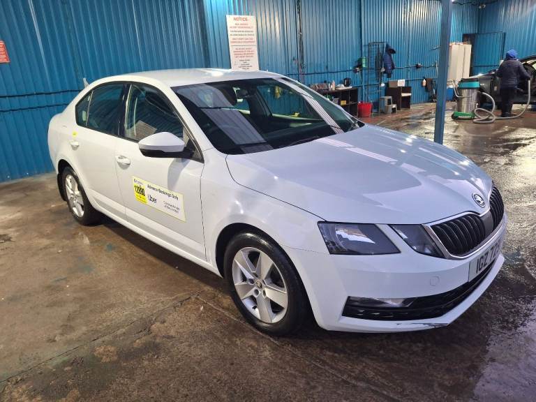 Skoda, OCTAVIA, Hatchback, 2018, Manual, 1598 (cc), 5 doors
