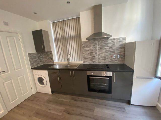 Studio flat in FLAT 4, ABBEY HOUSE