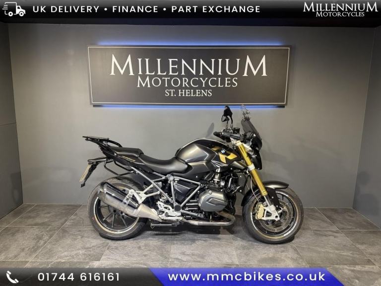 2015 BMW R1200 R NAKED MOTORCYCLE