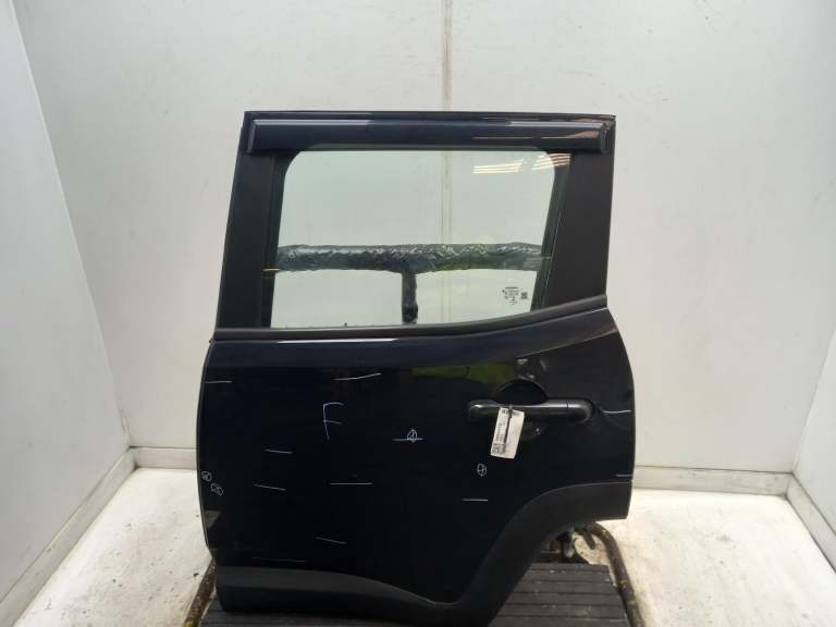 Jeep Renegade Left Rear Door N/S 2014-2026 Negro SóLido) (601) 5 Door Estate