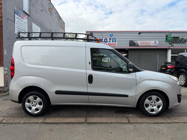 Vauxhall Combo 1.6 CDTi 2000 Sportive SWB Panel Van