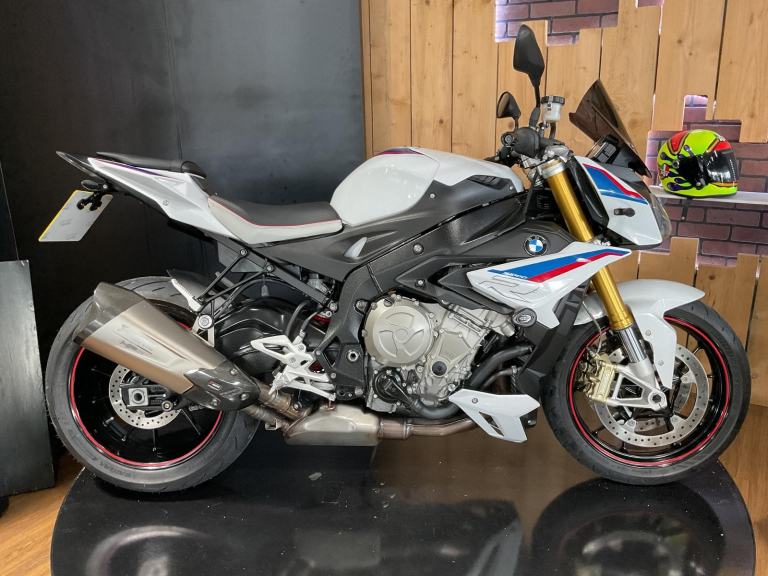 BMW S 1000 R SPORT 2018 on a 68 Plate! 4500 Miles! Akrapovic! FREE UK DELIVERY!