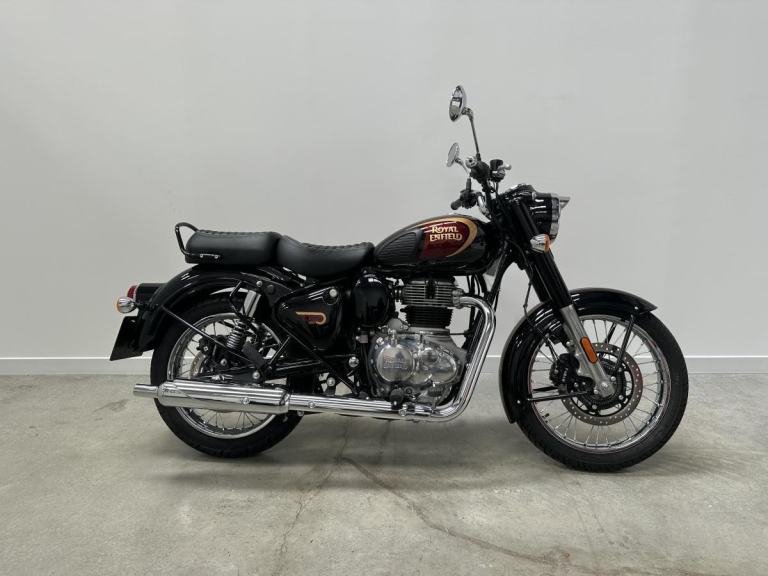 2024 Royal Enfield Classic 350 in Halcyon Black - only 200 Miles