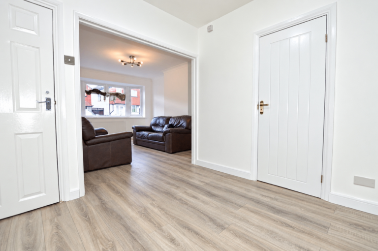 PROPERTY TO RENT - MARSTON AVENUE 