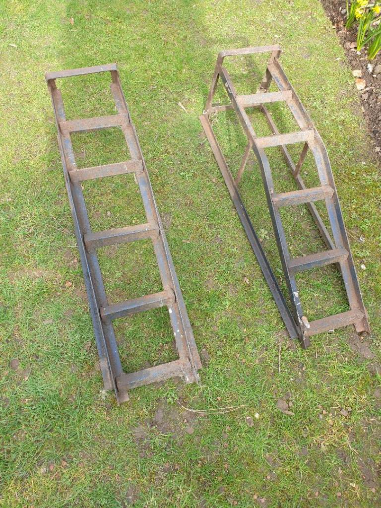2 x pairs of car ramps.