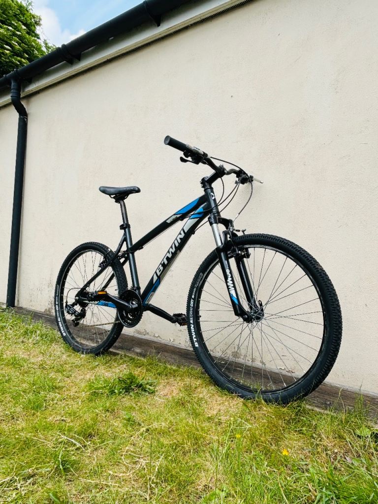 BTWIN BIKE IN EXCELLENT CONDITION 