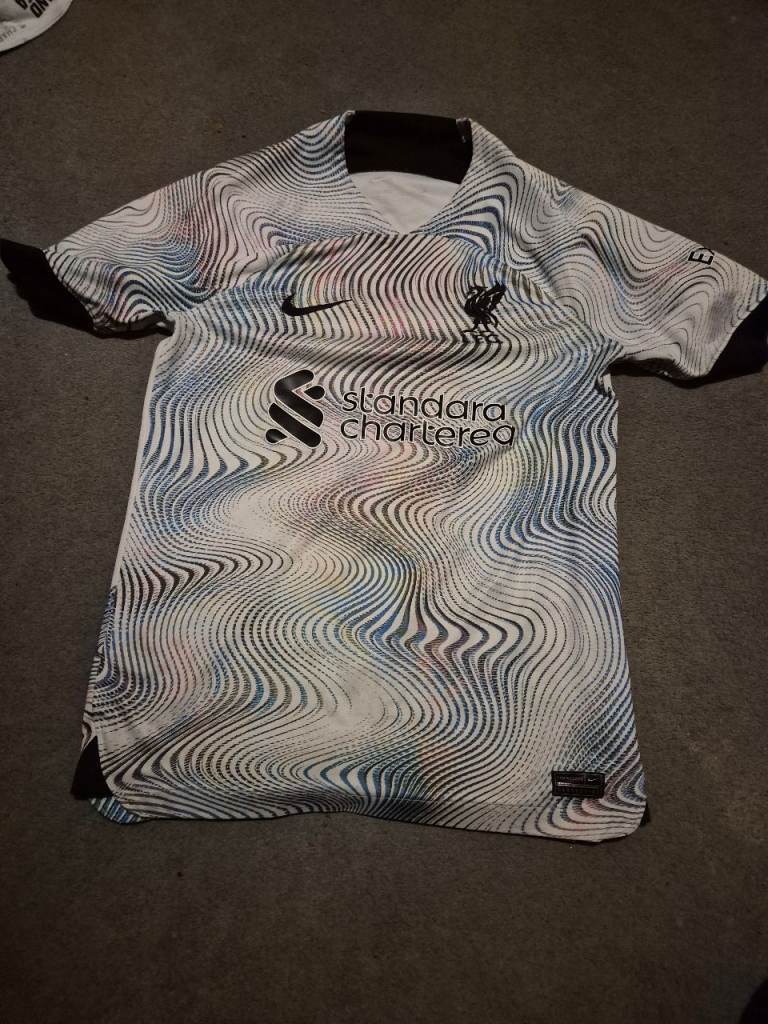Nike Liverpool FC Away Kit Football Shirt - As Good As New