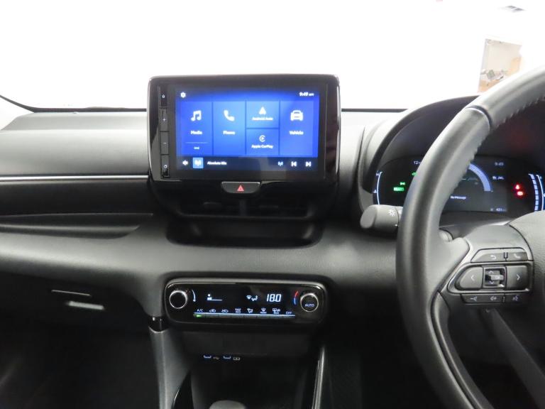 2025 Toyota Yaris 1.5 Hybrid Design 5dr CVT Hatchback Hybrid Automatic