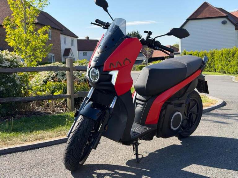  Scutum SEAT MO eScooter 125 Wheel-Hub Engine Euro 5 Scooter Electric Automatic