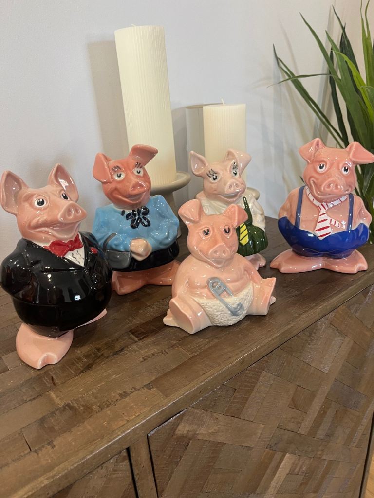 Set of 5 Wade Piggy Banks – Collectible Ceramic Figurines