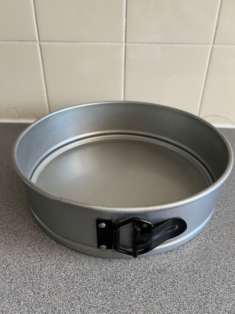 Round LooseCake Tin Non-Stick For Baking Cake 26 Cm