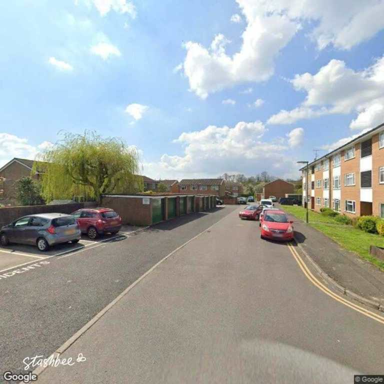 Garage to rent in Redhill (RH1) | Stashbee