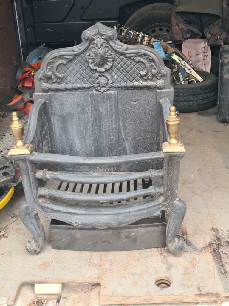 Cast Iron Fire Basket / Fireplace Grate – Good Condition