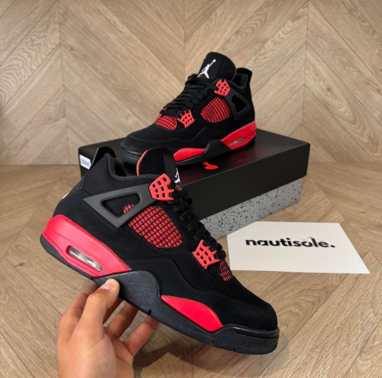 Jordan 4s red thunder size 8.5