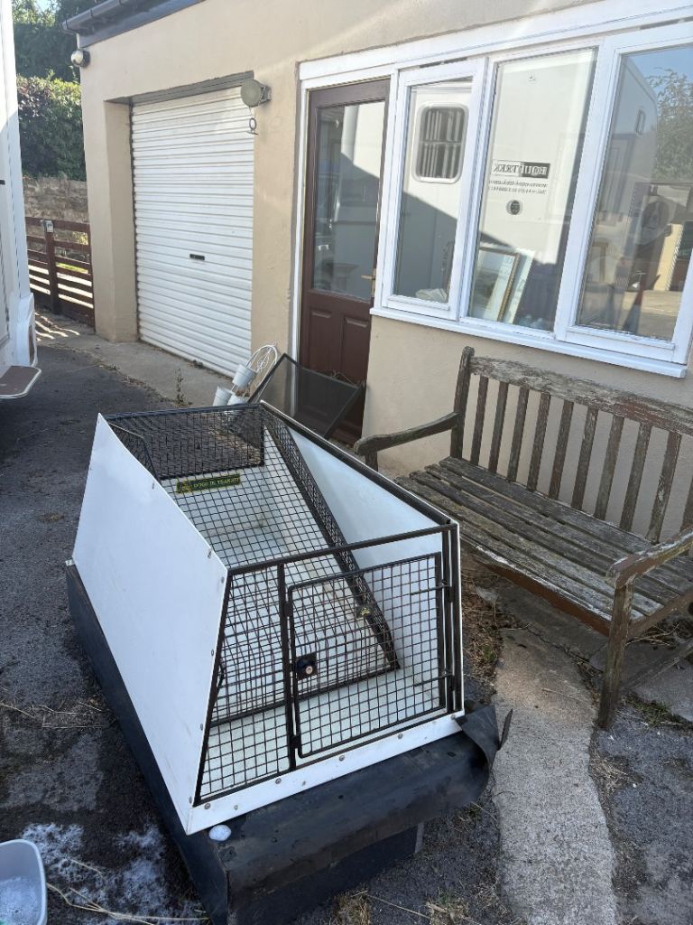 Lintran dog box