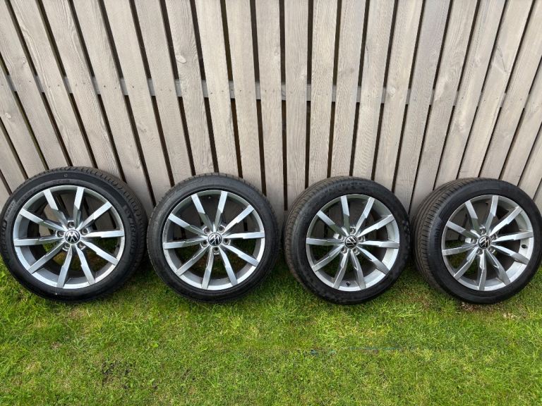 18” Genuine VW R-Line Alloy Wheels