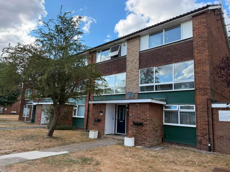 Ground floor, 2 bed flat to rent