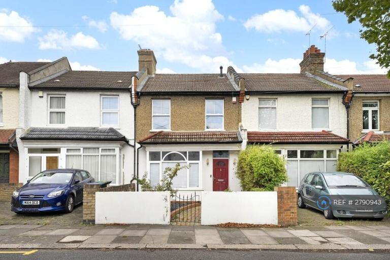 3 bedroom house in Edenbridge Road, Enfield, EN1 (3 bed) (#2790943)