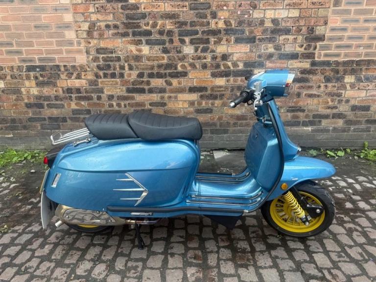 Royal Alloy GP300 SE LC, 2024, Scooter CVT Euro 5