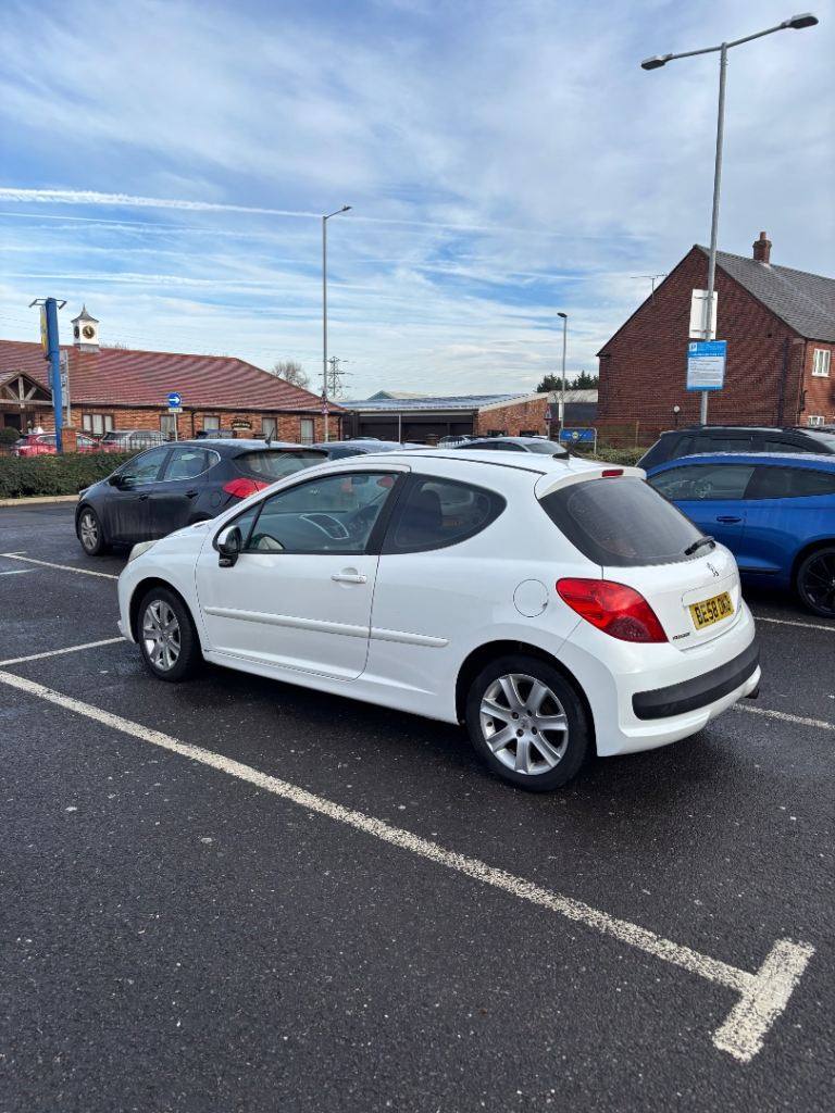 Peugeot, 207, Hatchback, 2008, Manual, 1560 (cc), 3 doors