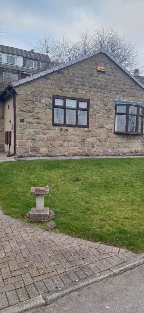 2 bedroom house to let