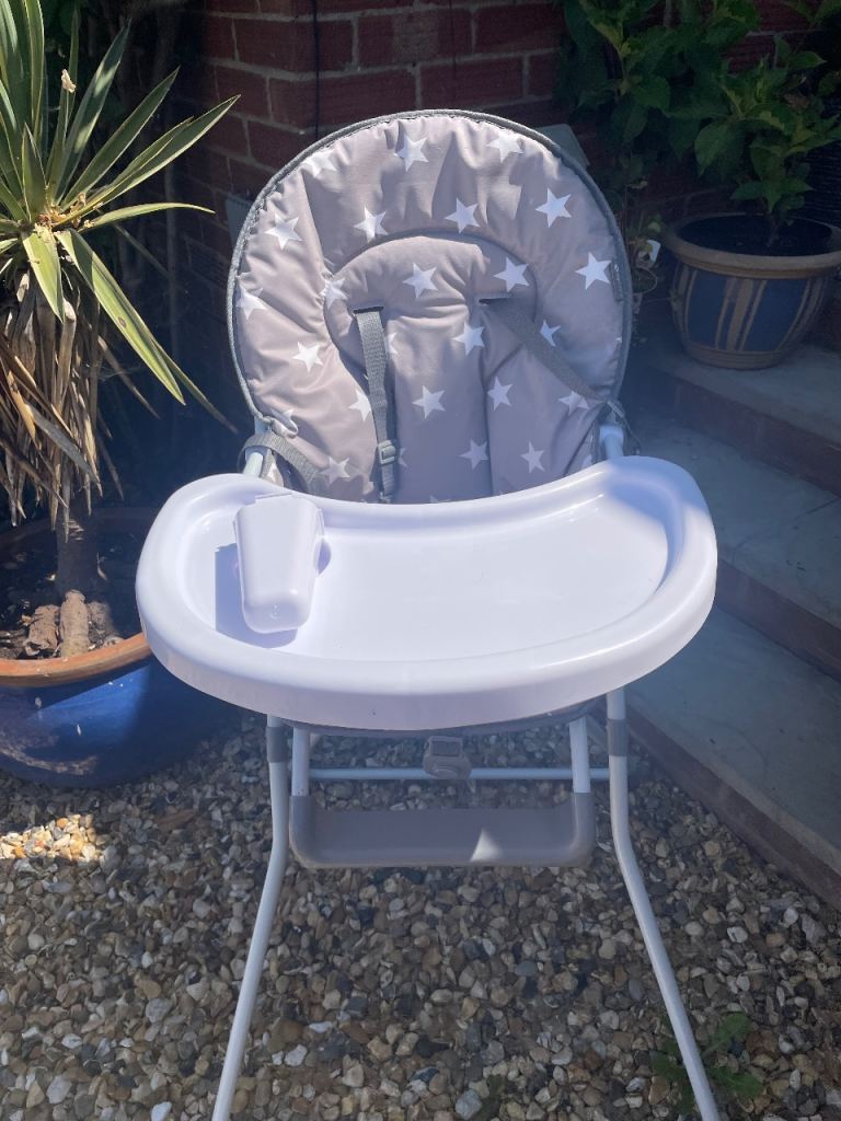 Baby High Chair with Star Pattern Cushion – Good Condition