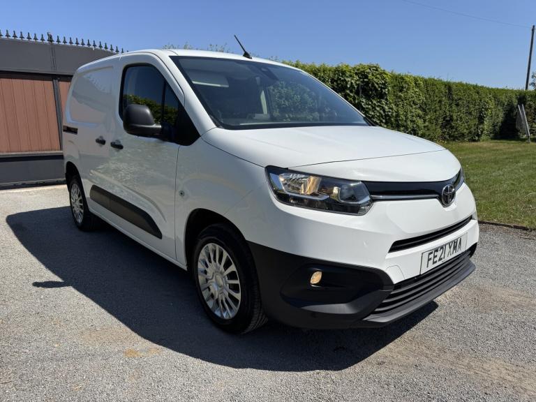 TOYOTA PROACE CITY 1.5 BlueHDi Icon Short Panel Van SWB Euro 6 (s/s) 5dr White M