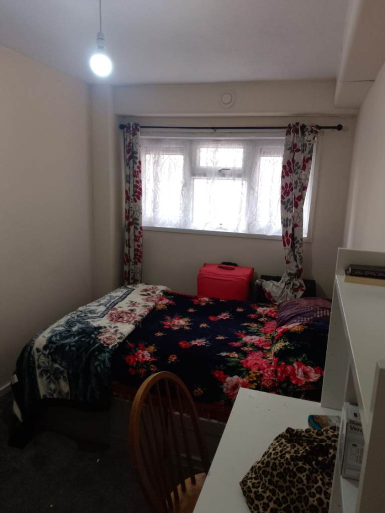Double room available for Rent