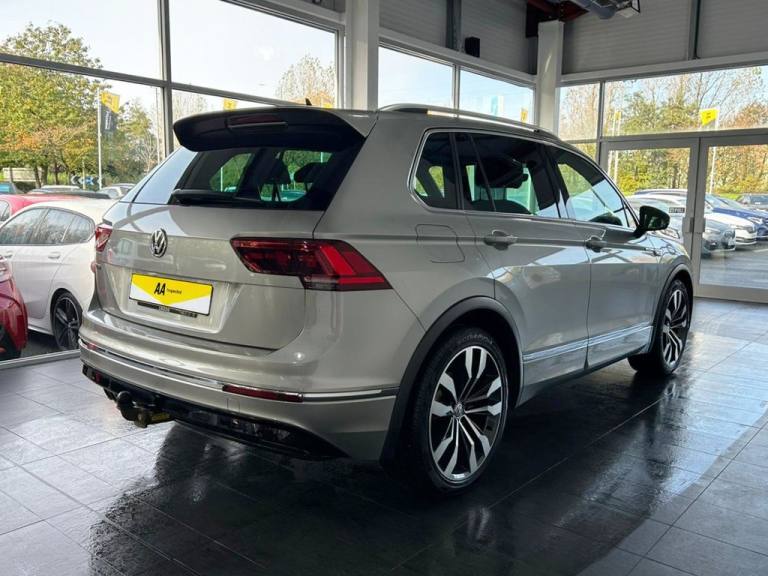 2018 Volkswagen Tiguan 2.0 TDI R-Line SUV 5dr Diesel Manual Euro 6 (s/s) (150 ps) ESTATE Diesel M...