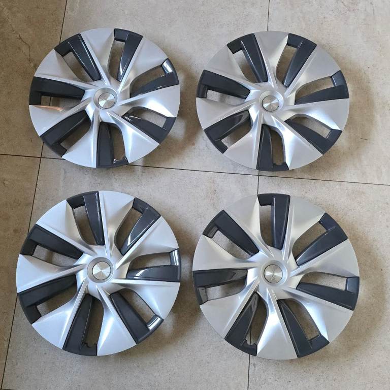 Set of 4 Tesla Model Y Gemini wheel trims