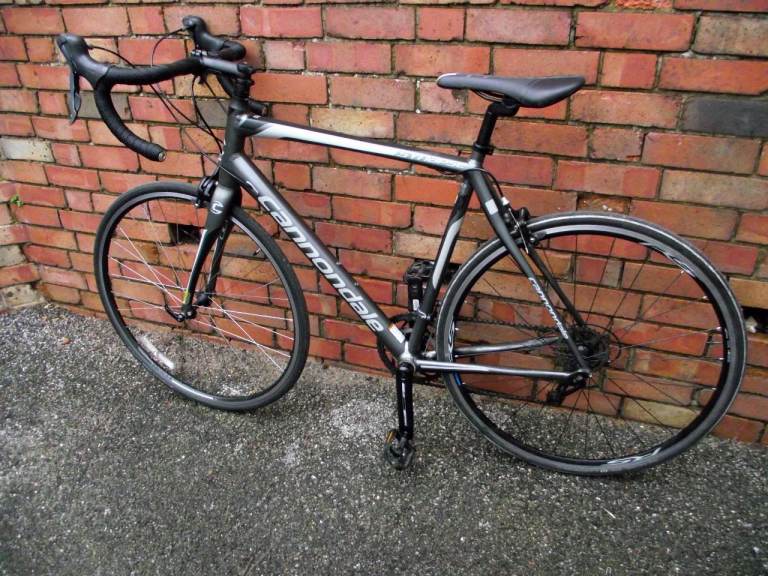 CANNONDALE SYNAPSE SI Road Bike FOR SALE. (56cm).CLEAN CONDITION..(FULLY SERVICED)