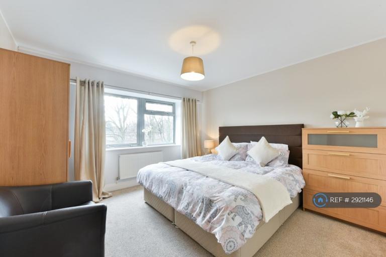 1 bedroom in Rotherhithe Street, London, SE16 (#2921146)