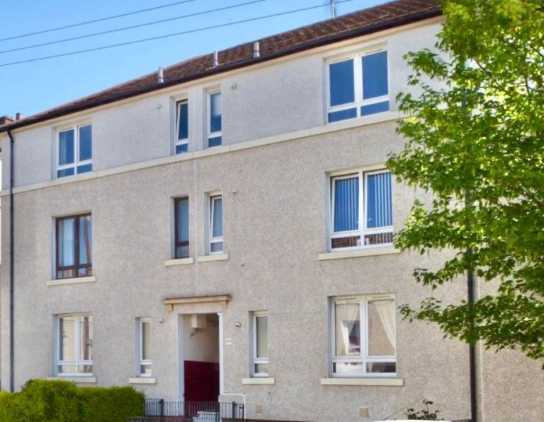 ONE BED FLAT. SHETTLESTON, G32. UNFURNISHED, 1st FLOOR. 