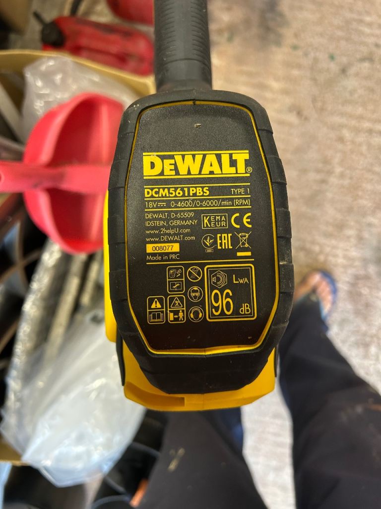 Dewalt Strimmer 18v cordless - SPARES OR REPAIR ****
