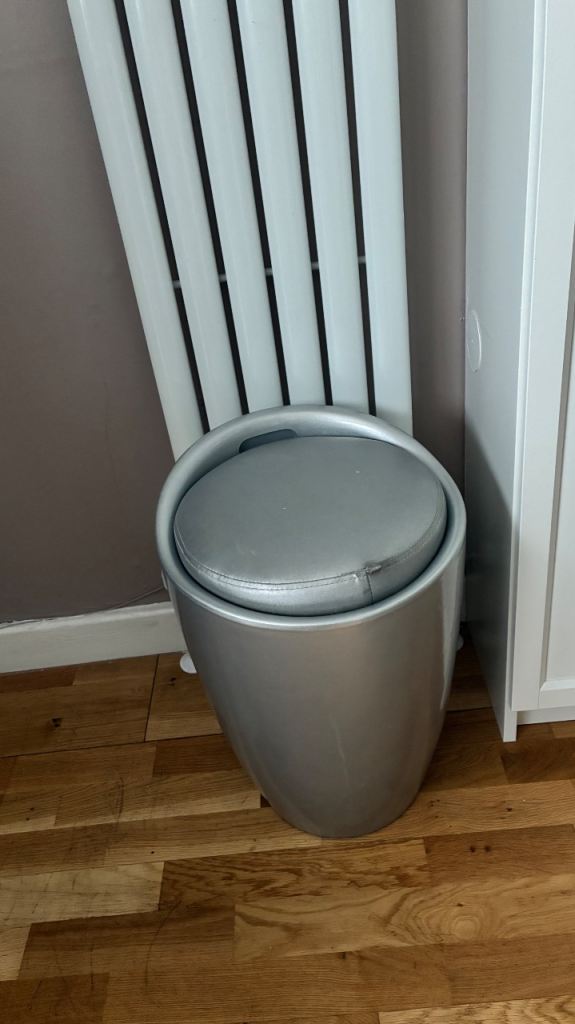 Storage stool 
