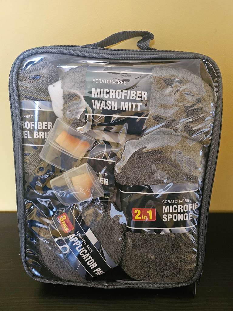 Brand New 9-Piece Microfiber Car Wash & Detailing Kit – Scratch-Free Cleaning Set