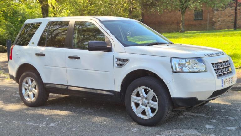 2010 LANDROVER FREELANDER 2.2 TD4 ES IN GREAT CONDITION RUNS AND DRIVES SUPERB 