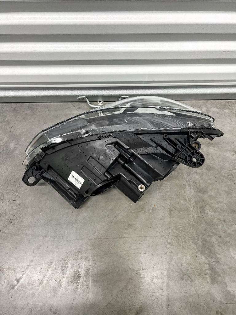 Genuine Mercedes-Benz C CLASS W204 11-15 Headlight Right Driver Side