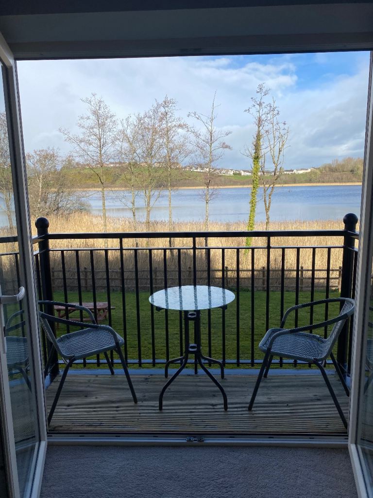 Contemporary 2 bed Apartment Residence 