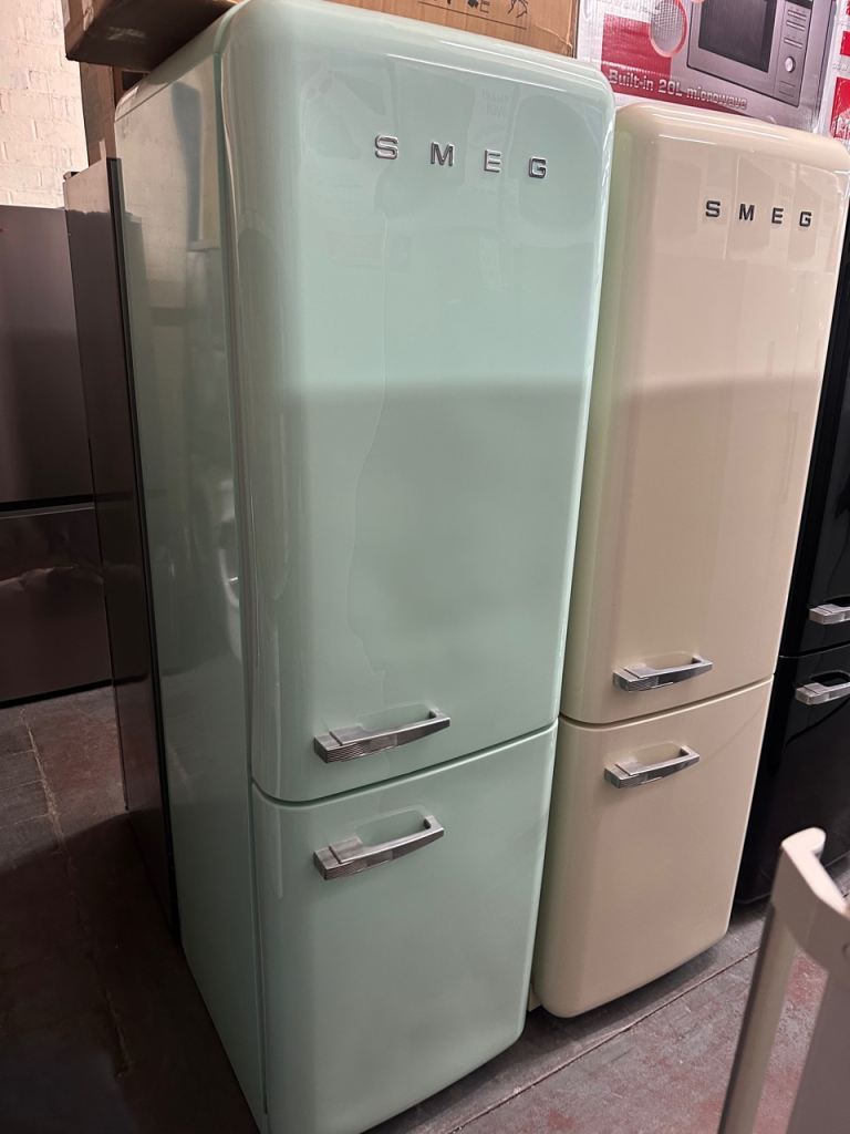 PASTEL GREEN SMEG FAB32 FRIDGE FREEZER 