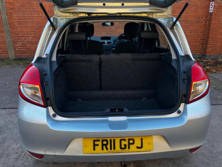 RENAULT CLIO 1.2 Expression Euro 5 5dr 2011