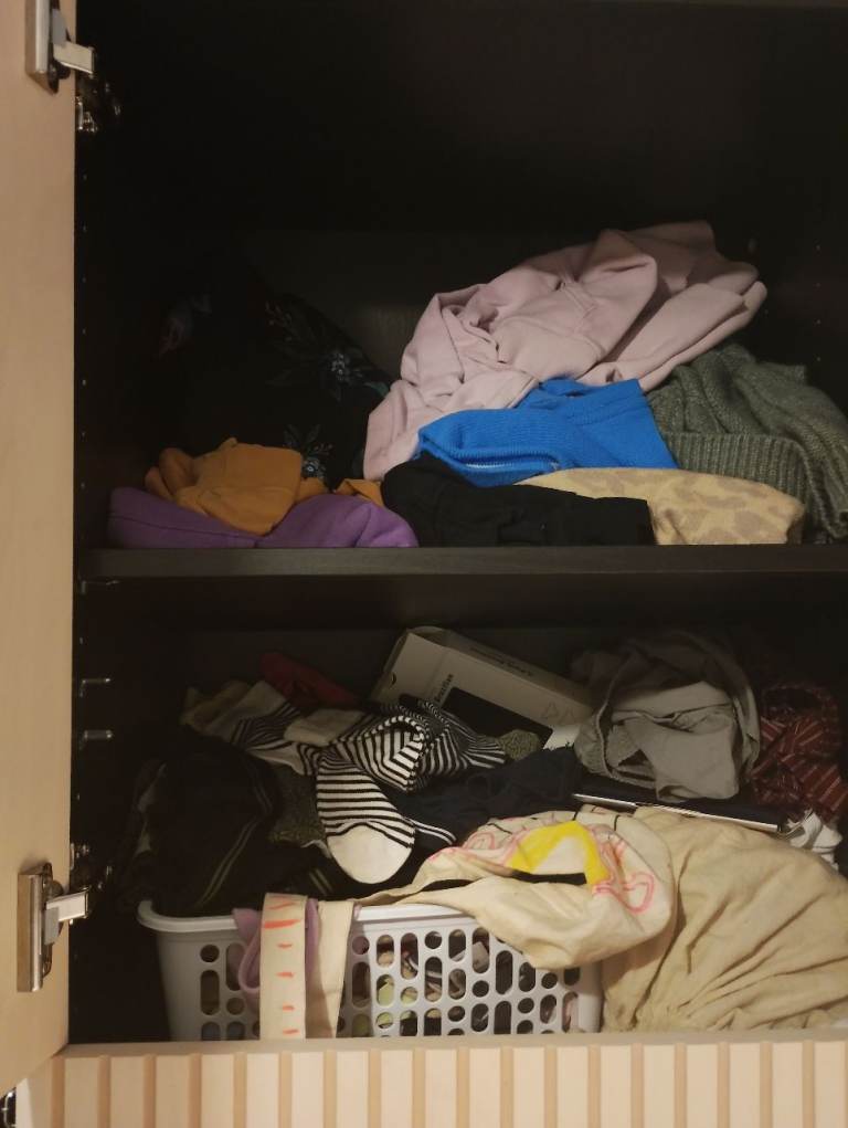 Storage cupboard 