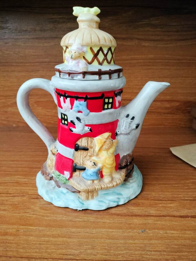 Cute Lighthouse Design Ceramic Teapot with Bear Figurines