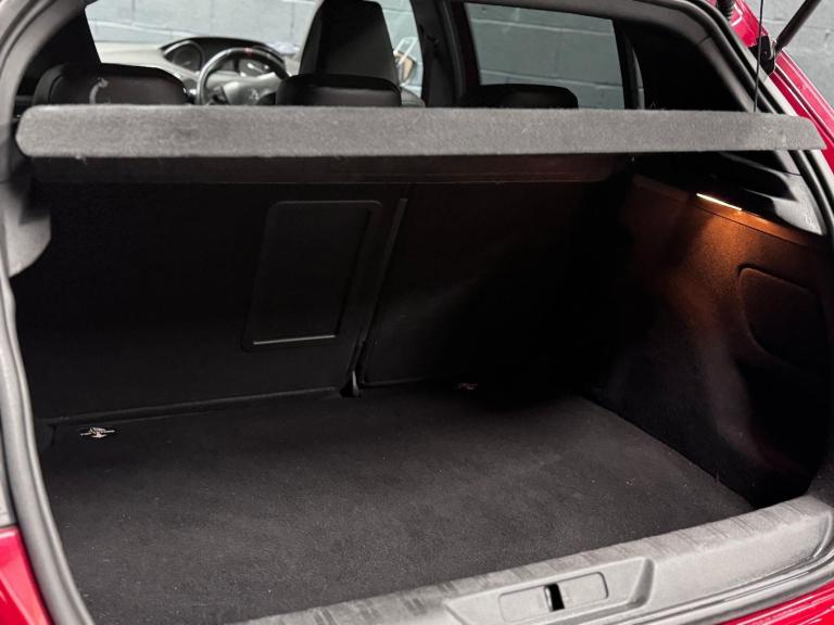 PEUGEOT 308 1.6 THP GTi by Peugeot Sport 2016