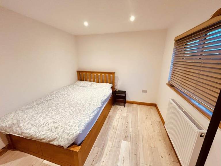 Lovely bright room in a family home 