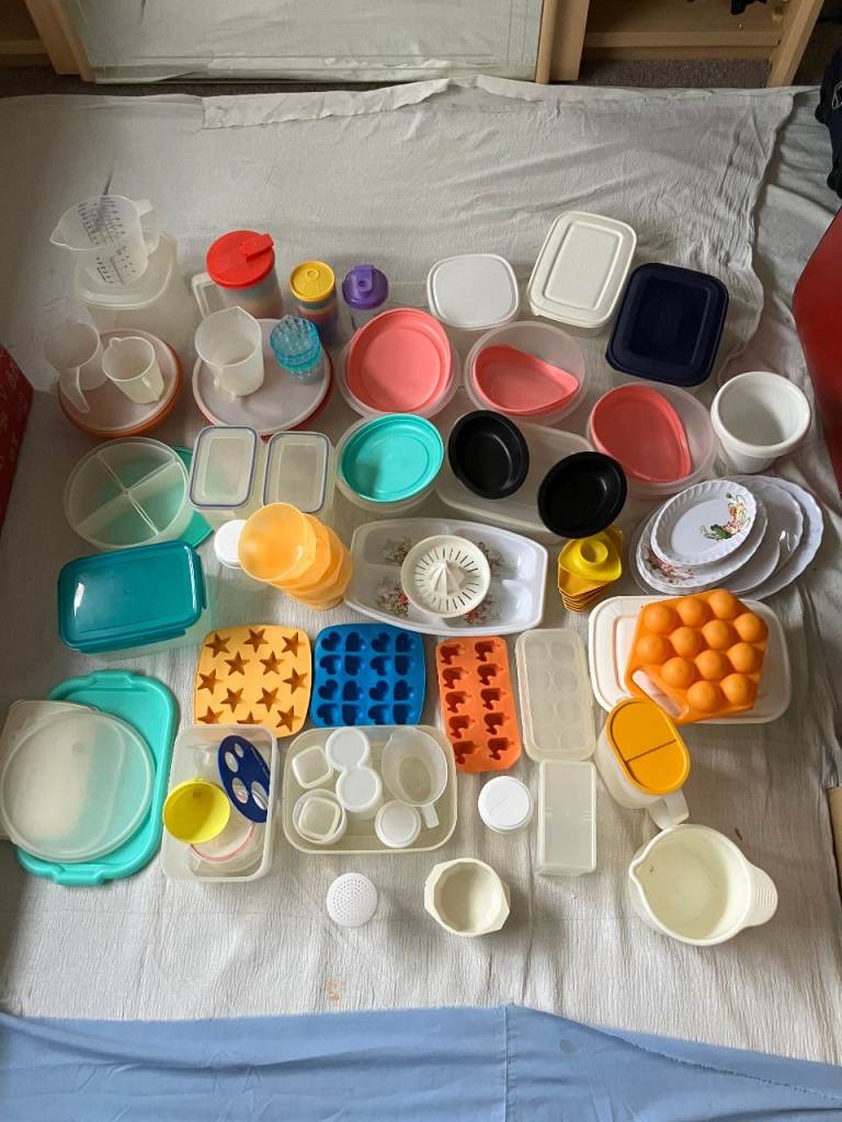 Kitchen Clear Out. A mixture of Storage Containers and other Kitchen Stuff (From a Smoke Free Home)