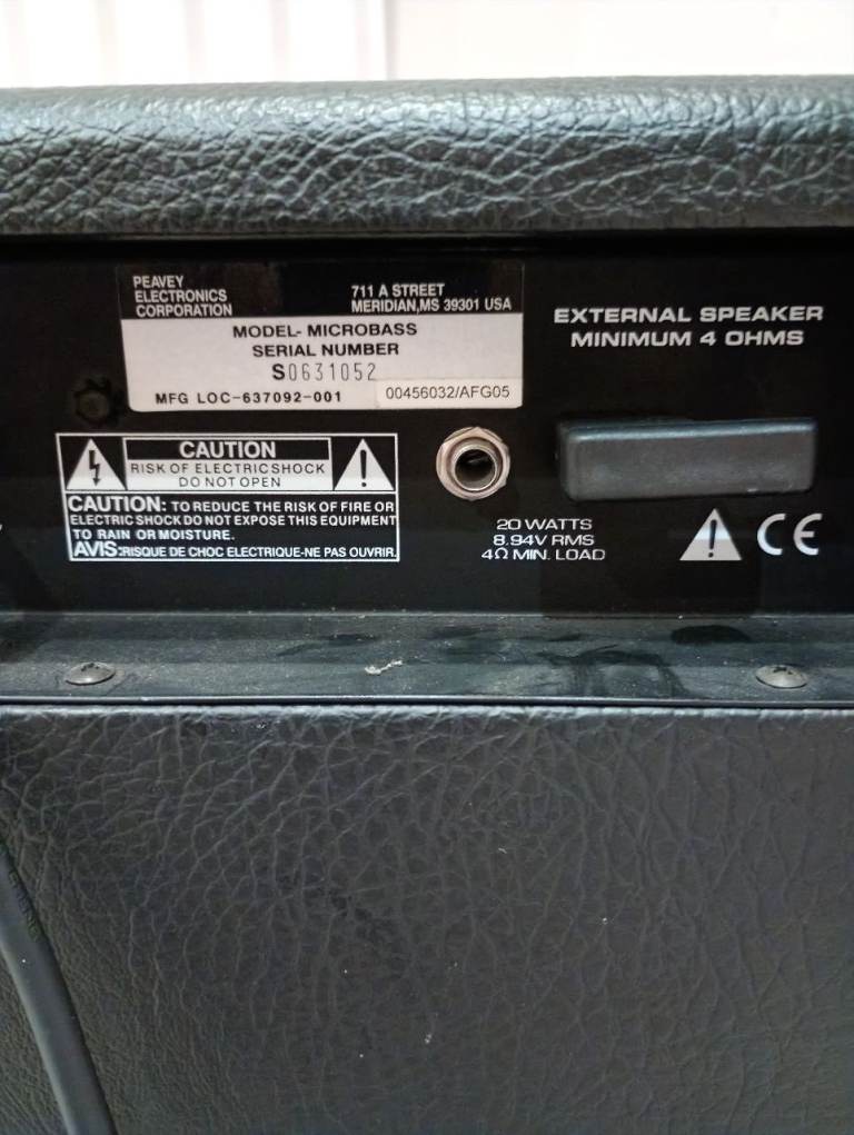 Bass guitar and Peavey amp