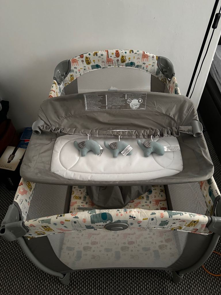 Graco Travel Cot / Playpen