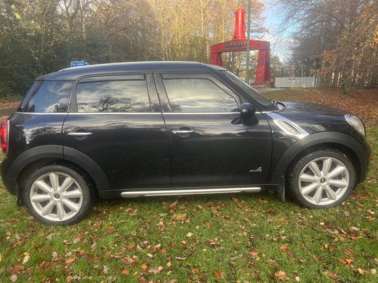 MINI COUNTRYMAN 1.6 Cooper D ALL4 Countryman Black Manual Diesel 2016